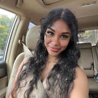 Sitter Profile Image: theyshani r.