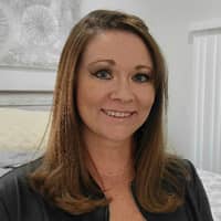 Sitter Profile Image: Laura A.