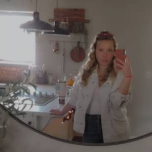 Sitter Profile Image: Kylie J.