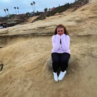 Sitter Profile Image: Holly V.