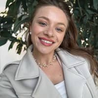 Sitter Profile Image: Madalina P.