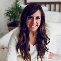 Sitter Profile Image: Alyssa R.