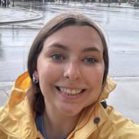 Sitter Profile Image: Lucy L.