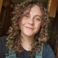 Sitter Profile Image: Liv F.