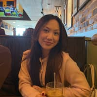 Sitter Profile Image: Helena C.