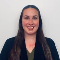 Sitter Profile Image: Julia L.