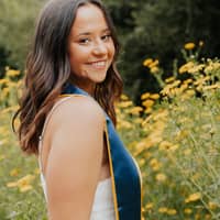 Sitter Profile Image: Olivia T.