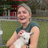 Sitter Profile Image: Ella B.