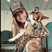 Sitter Profile Image: Sierra V.