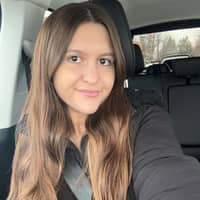 Sitter Profile Image: Lindsey K.