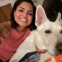 Sitter Profile Image: Noemi G.