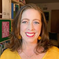 Sitter Profile Image: Val S.