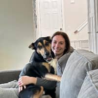 Sitter Profile Image: Lindsay F.