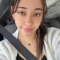 Sitter Profile Image: Jazmin L.