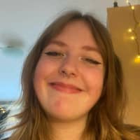 Sitter Profile Image: Laura S.