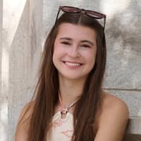 Sitter Profile Image: Madelynn L.