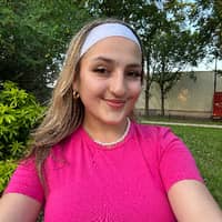 Sitter Profile Image: Taylor M.