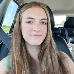 Sitter Profile Image: Justina S.