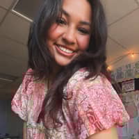 Sitter Profile Image: Sierra M.