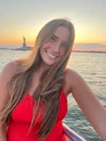 Sitter Profile Image: Zoe L.