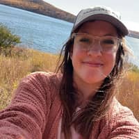 Sitter Profile Image: Laura W.