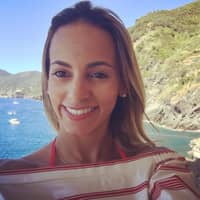 Sitter Profile Image: Luciana R.