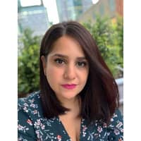 Sitter Profile Image: Claudia V.