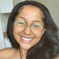 Sitter Profile Image: Alyssa C.