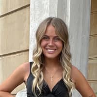 Sitter Profile Image: Abigail G.