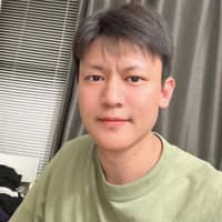 Sitter Profile Image: HAO W.