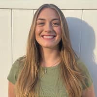 Sitter Profile Image: Chloe F.