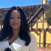 Sitter Profile Image: Virginia R.