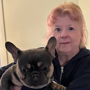 Sitter Profile Image: Laura D.