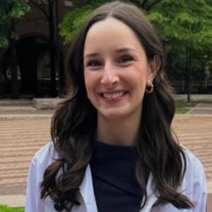 Sitter Profile Image: Alexandra B.