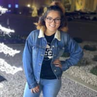 Sitter Profile Image: yareli y.