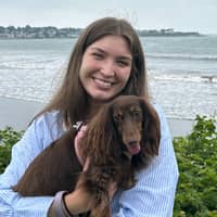 Sitter Profile Image: Zoe L.