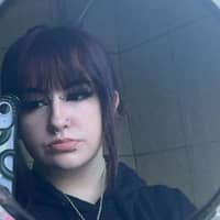 Sitter Profile Image: Ellie Shannon N.