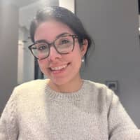 Sitter Profile Image: Raquel L.