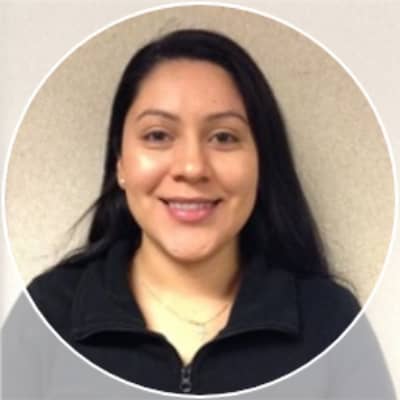 Sitter Profile Image: Areli R.