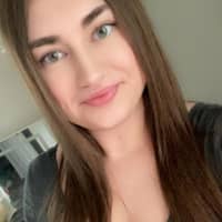 Sitter Profile Image: Leah V.