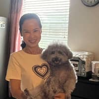 Sitter Profile Image: Qingrong Q.