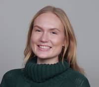 Sitter Profile Image: Alayna F.