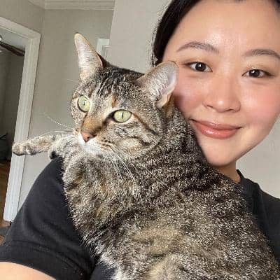 Sitter Profile Image: Liuwenji W.