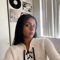Sitter Profile Image: Shreya S.