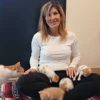 Sitter Profile Image: Laura R.