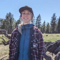 Sitter Profile Image: Leona S.