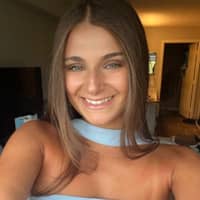 Sitter Profile Image: Alyssa D.