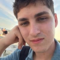 Sitter Profile Image: Pedro Luis Zapata R.