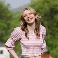 Sitter Profile Image: Laina C.