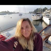 Sitter Profile Image: Laura P.